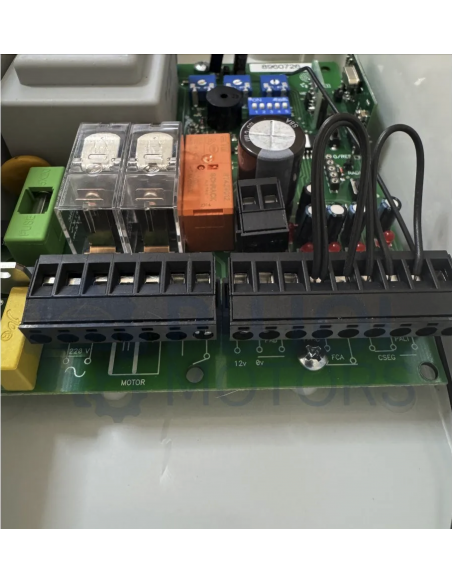 Cuadro de control TRABI MOTORS J-S1 para puertas batientes de una hoja